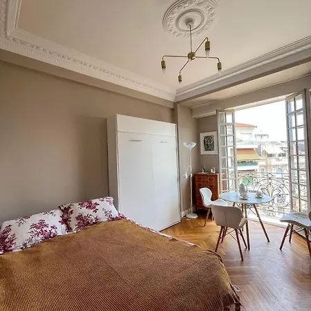 5 Sky Minipenthouse *